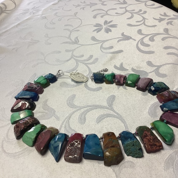 IRIS & LILY stone agate Jewelry - IRIS a& LILY AGATE STONE NECKLACE STERLING. NEW. MULTICOLORED